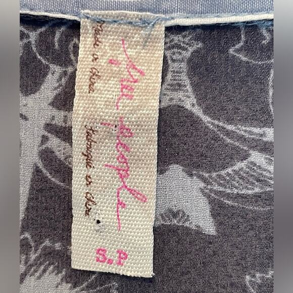 Free People Party in the Back Button Blouse Shirt size Small - Picture 4 of 9